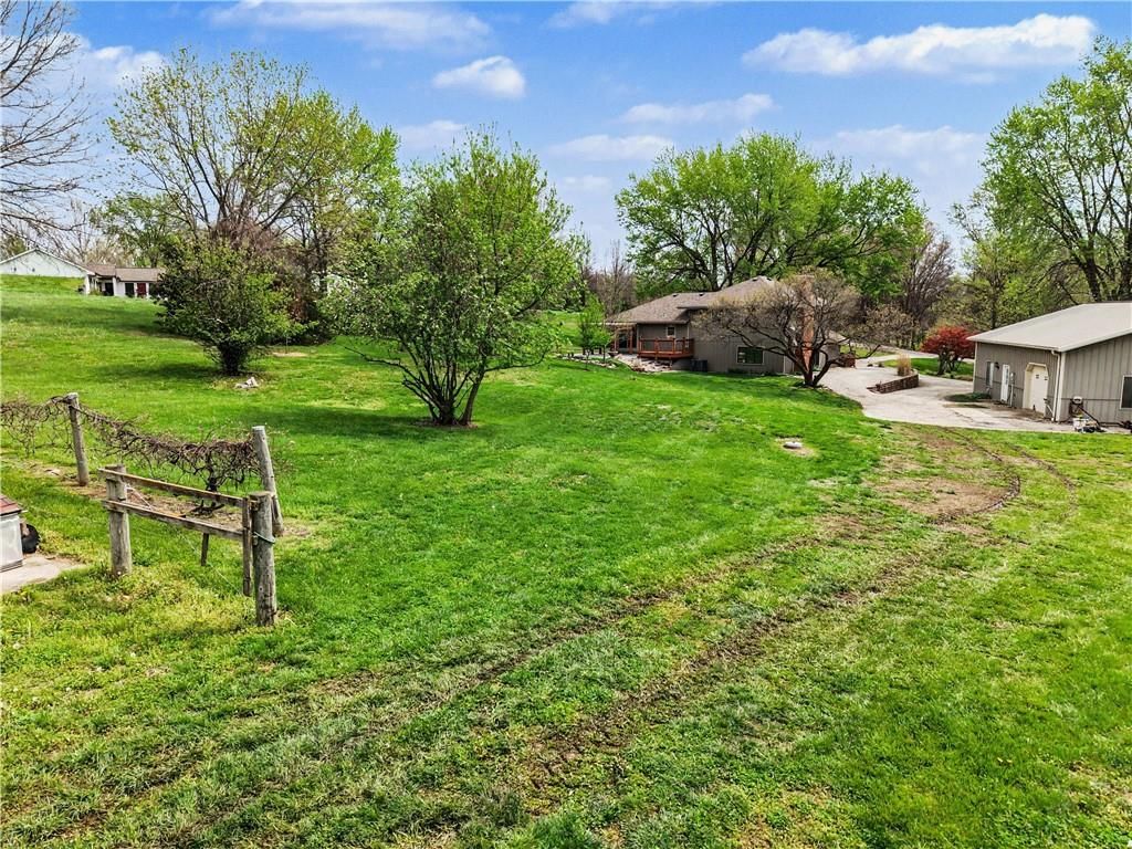 17710 Sycamore Street — photo 46