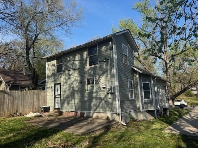 6724 Agnes Avenue — photo 2
