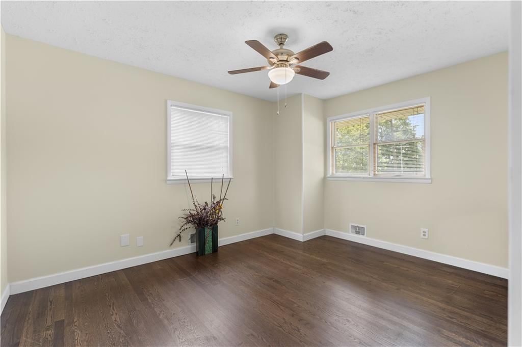 1308 E 101st Street — photo 14