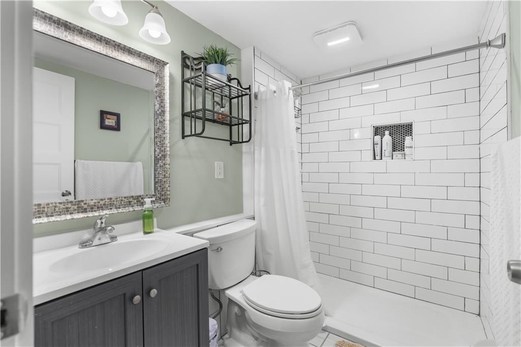 1308 E 101st Street — photo 17