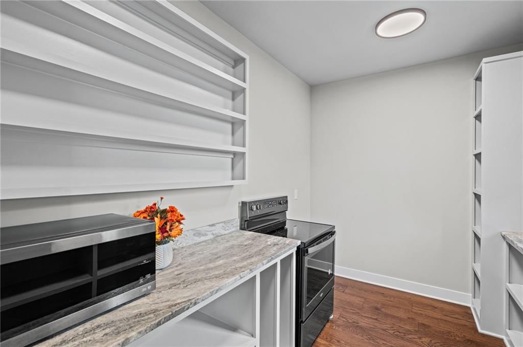 5701 NW 103rd Street — photo 10