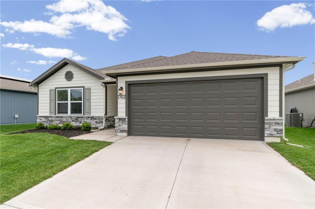 1702 Maci Street — photo 3