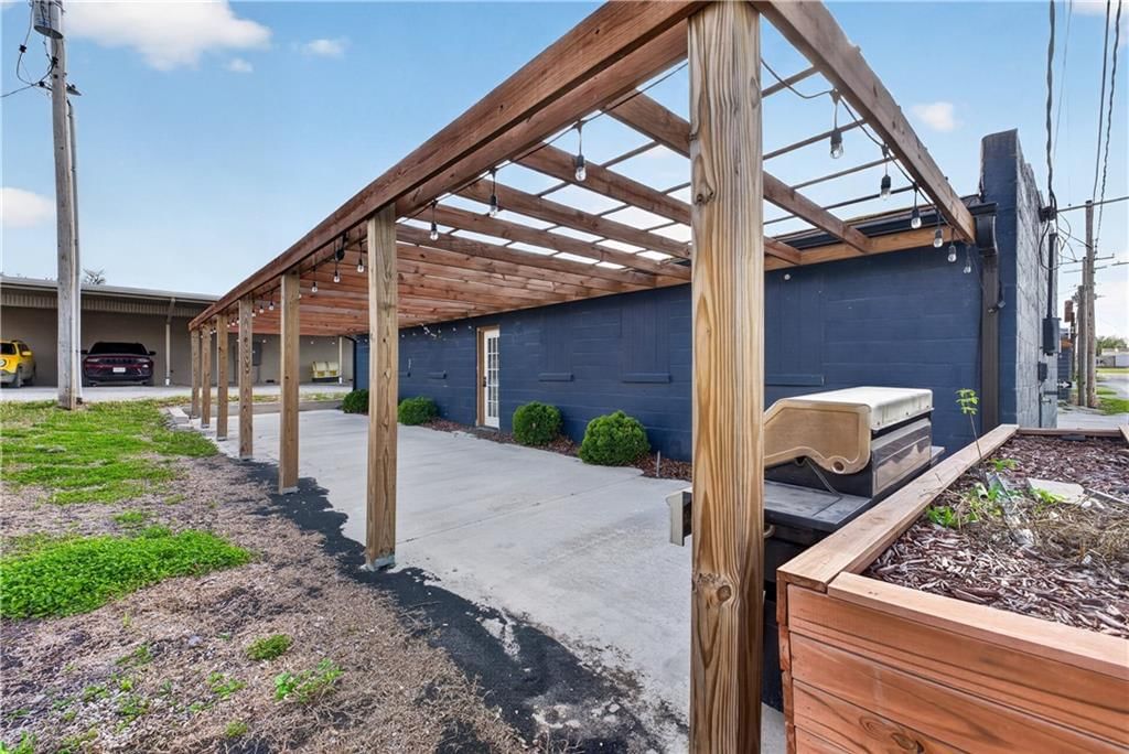 405 N Virginia Avenue — photo 30