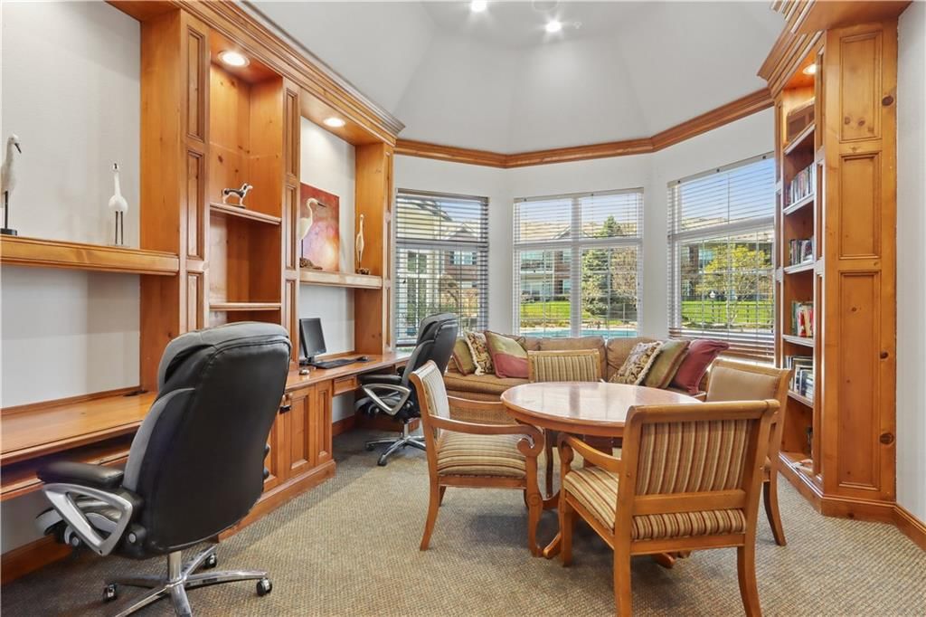 11629 Tomahawk Creek Parkway — photo 21