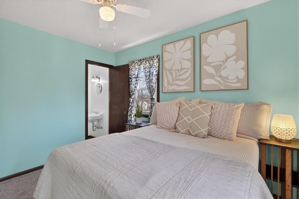 1715 N Dodgion Avenue — photo 16
