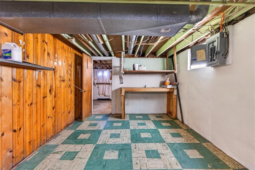 1715 N Dodgion Avenue — photo 24