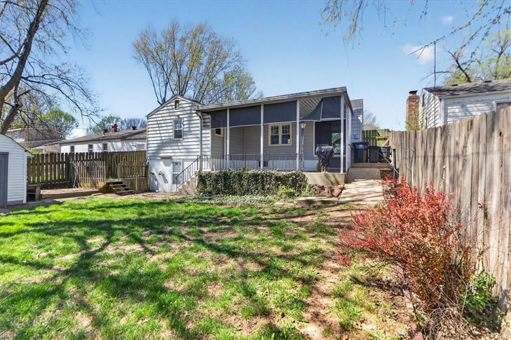 1715 N Dodgion Avenue — photo 31