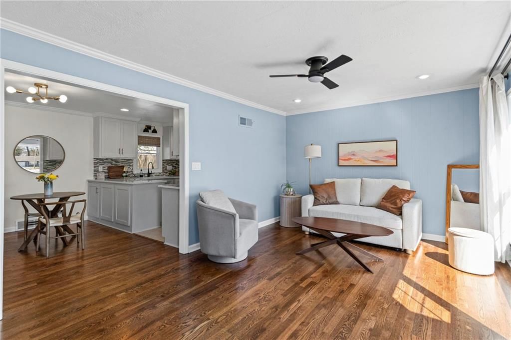 7522 W 64th Terrace — photo 3
