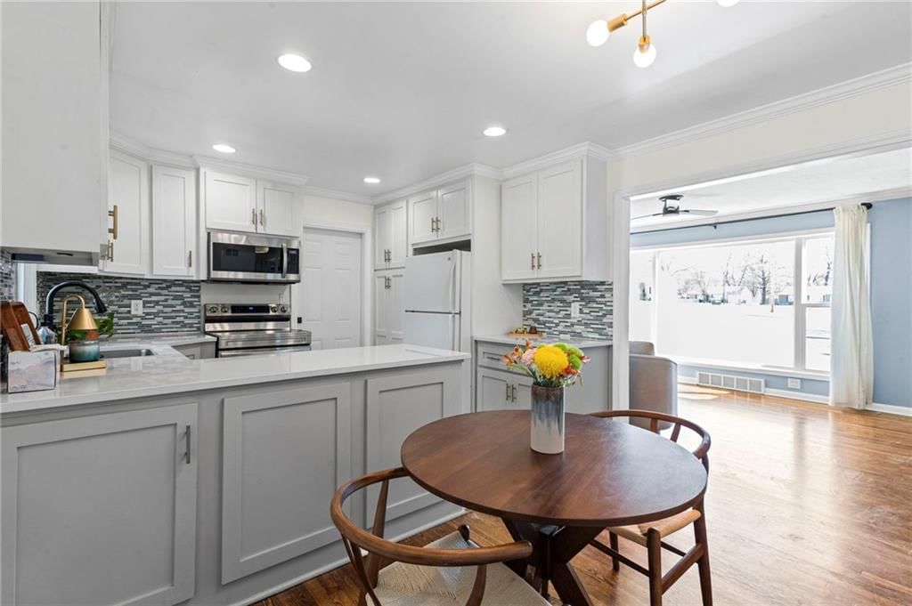 7522 W 64th Terrace — photo 6