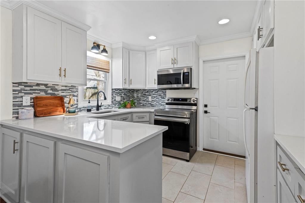 7522 W 64th Terrace — photo 9
