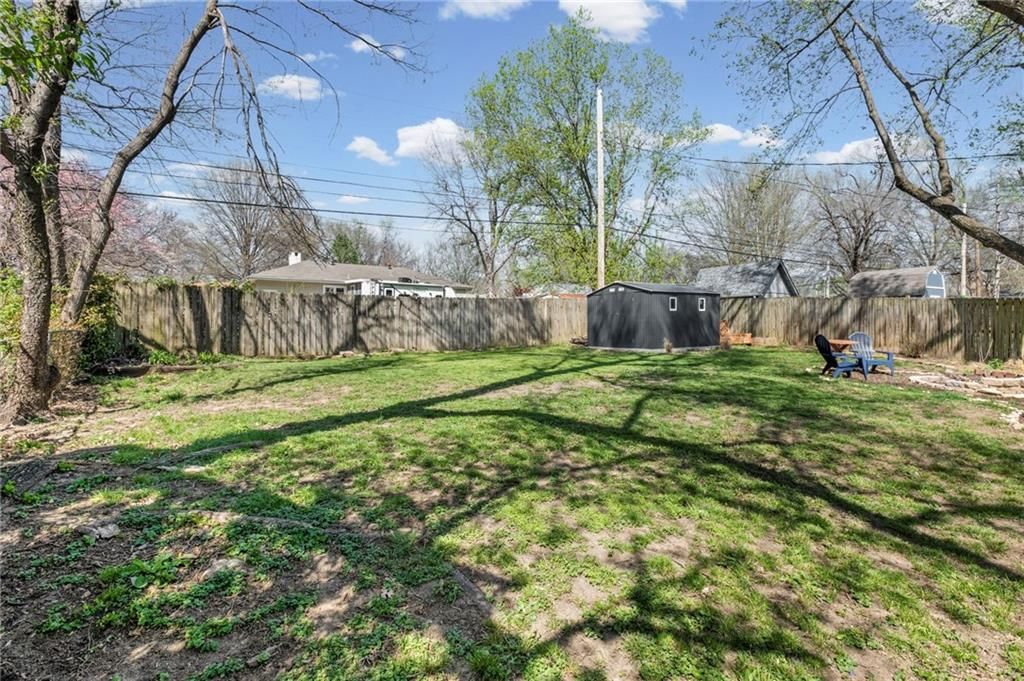 7522 W 64th Terrace — photo 27