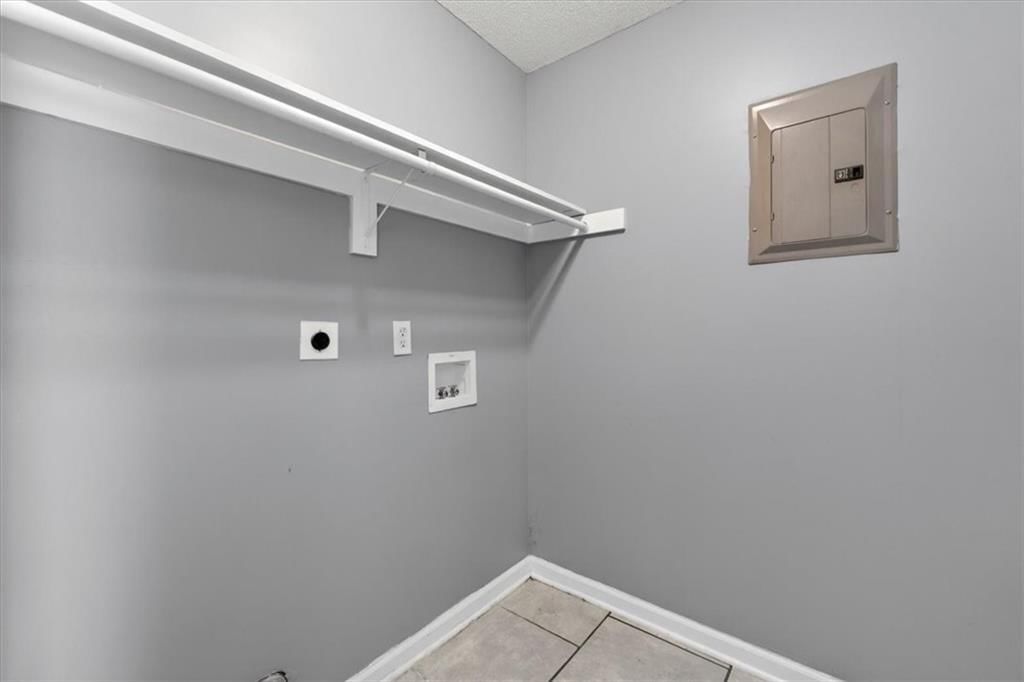 2800 S Fuller Avenue — photo 8