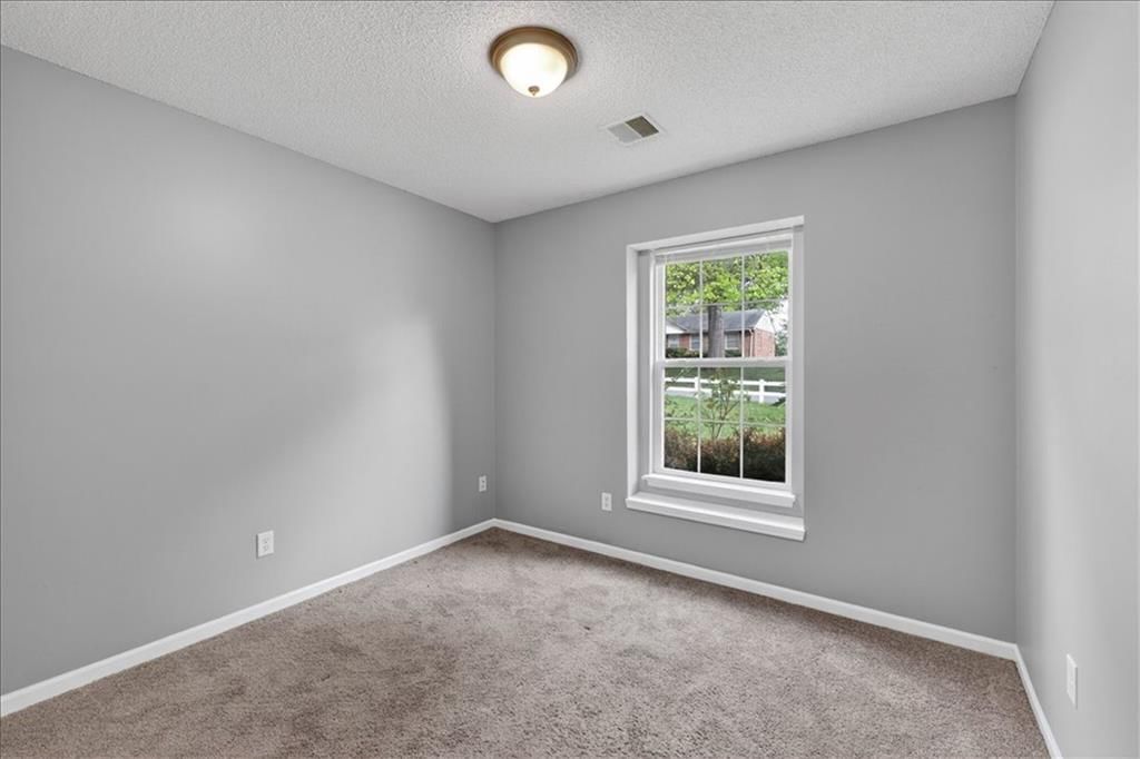 2800 S Fuller Avenue — photo 11