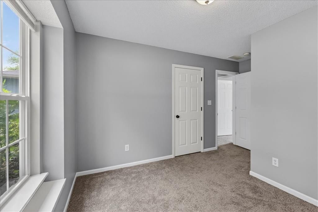 2800 S Fuller Avenue — photo 12