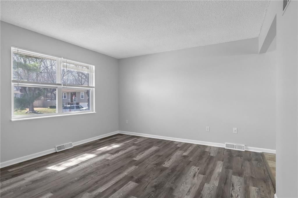 313 SW Blarney Court — photo 4