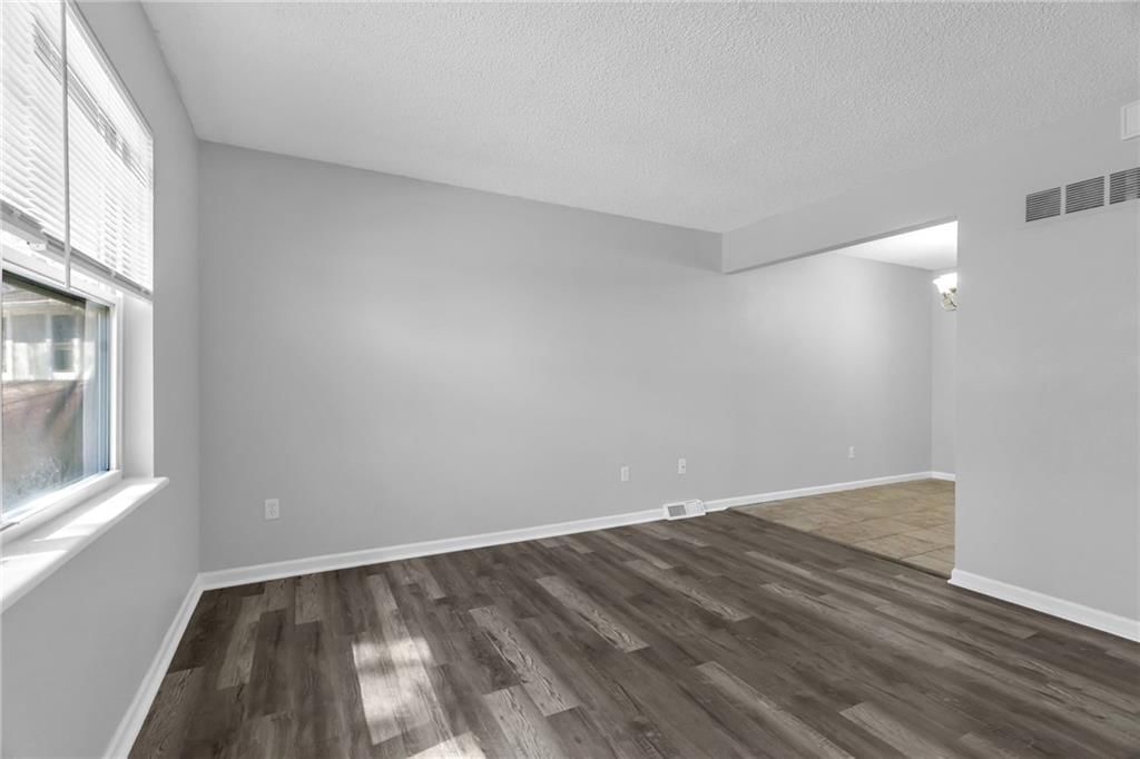 313 SW Blarney Court — photo 7