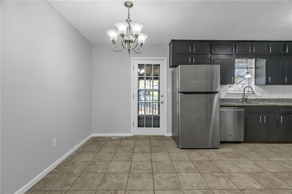313 SW Blarney Court — photo 8