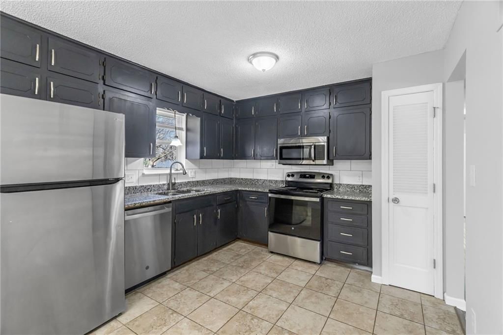 313 SW Blarney Court — photo 10