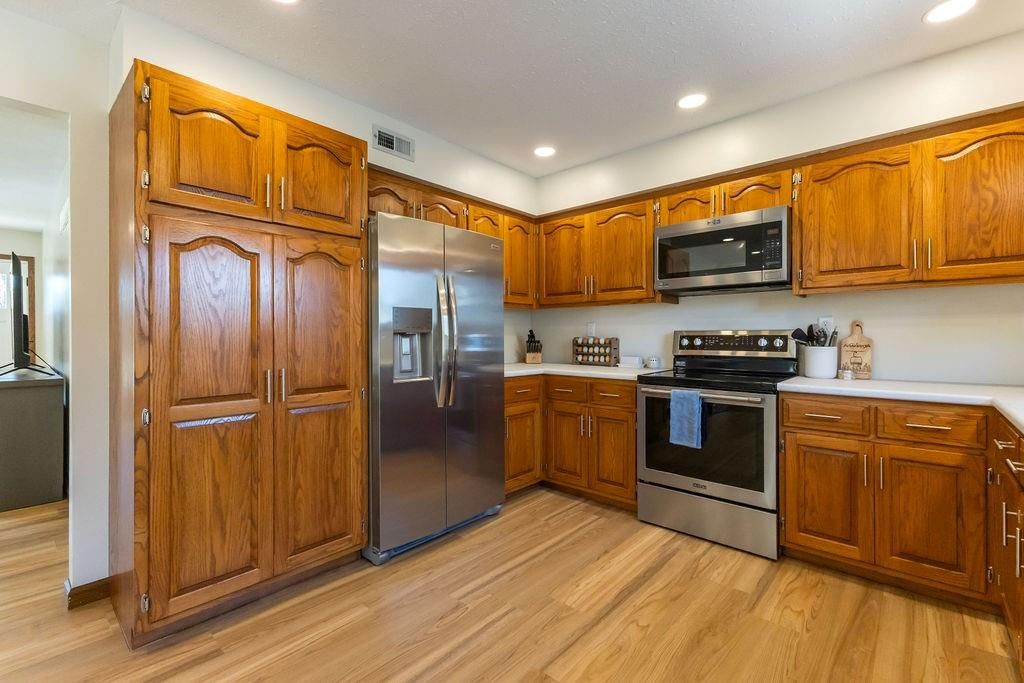 2401 SE Seymour Road — photo 11
