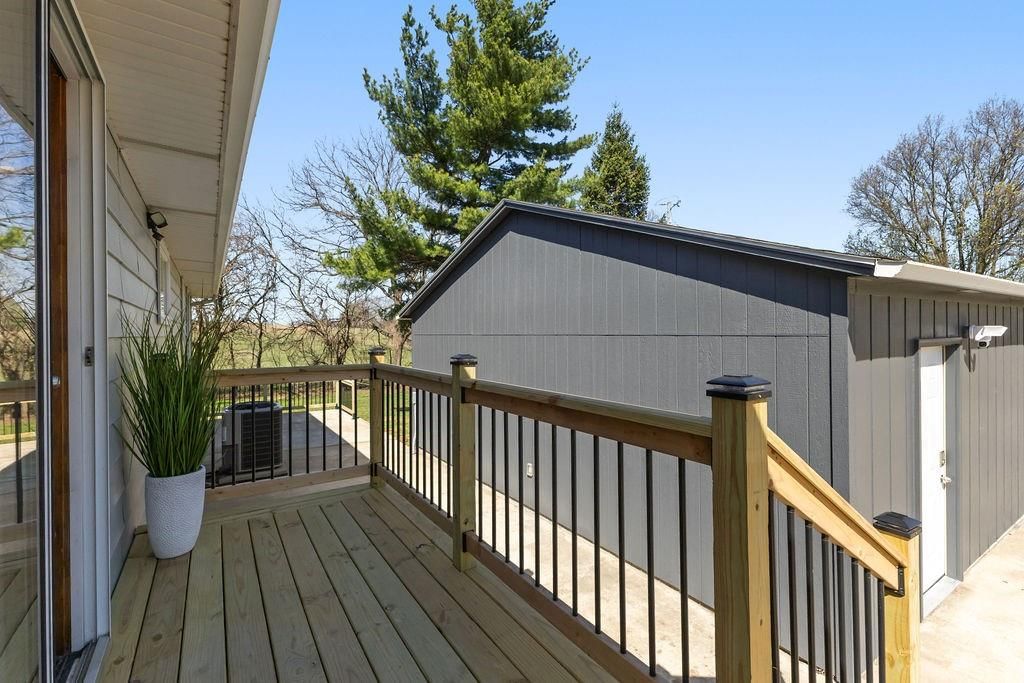2401 SE Seymour Road — photo 33