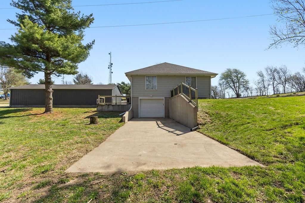 2401 SE Seymour Road — photo 37