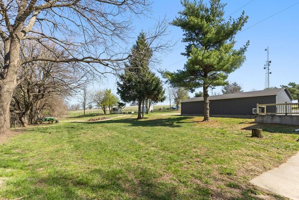 2401 SE Seymour Road — photo 38