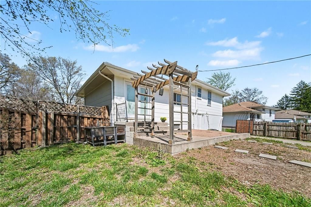 6403 E 120th Terrace — photo 39