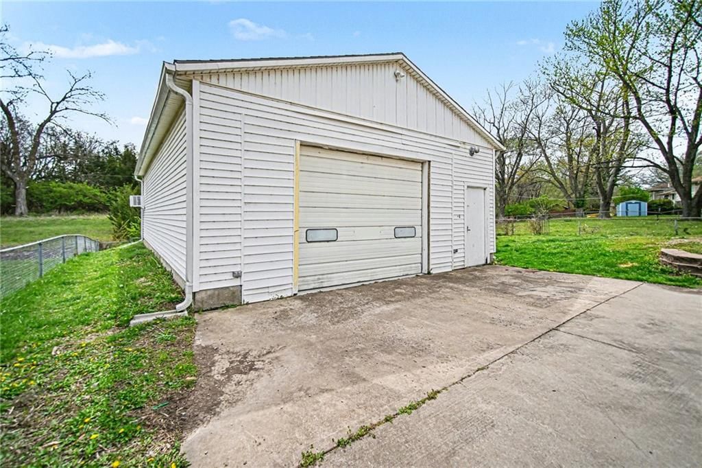 6403 E 120th Terrace — photo 47