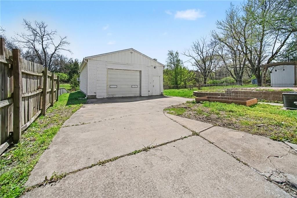 6403 E 120th Terrace — photo 52