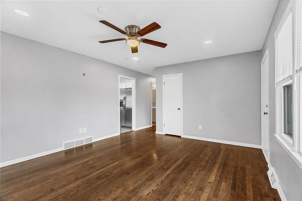 402 SW 23rd Street — photo 7