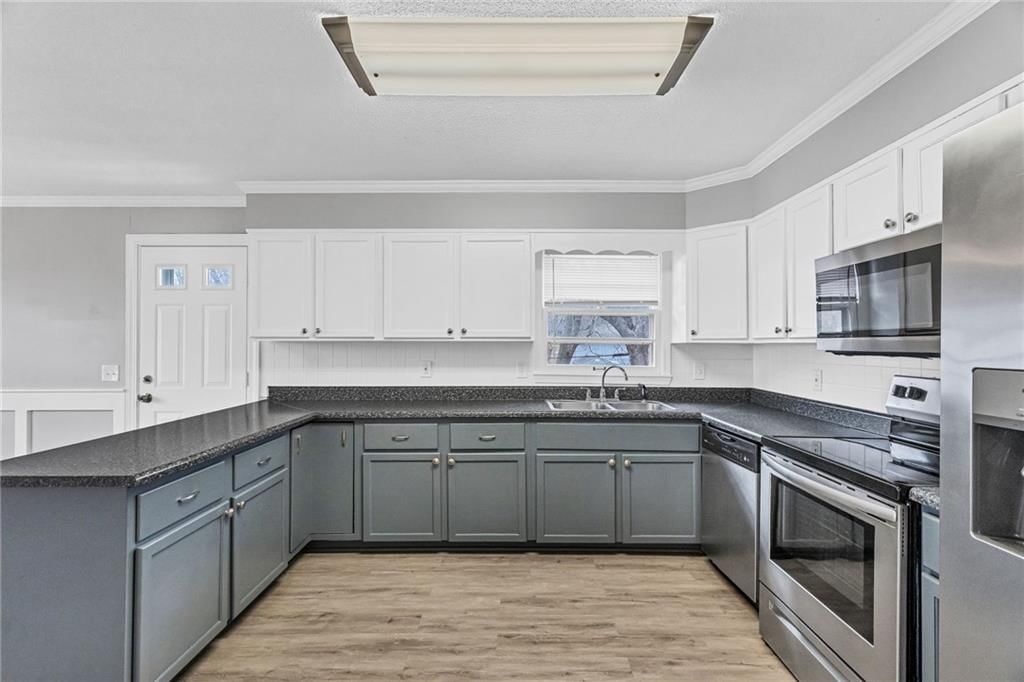 402 SW 23rd Street — photo 11