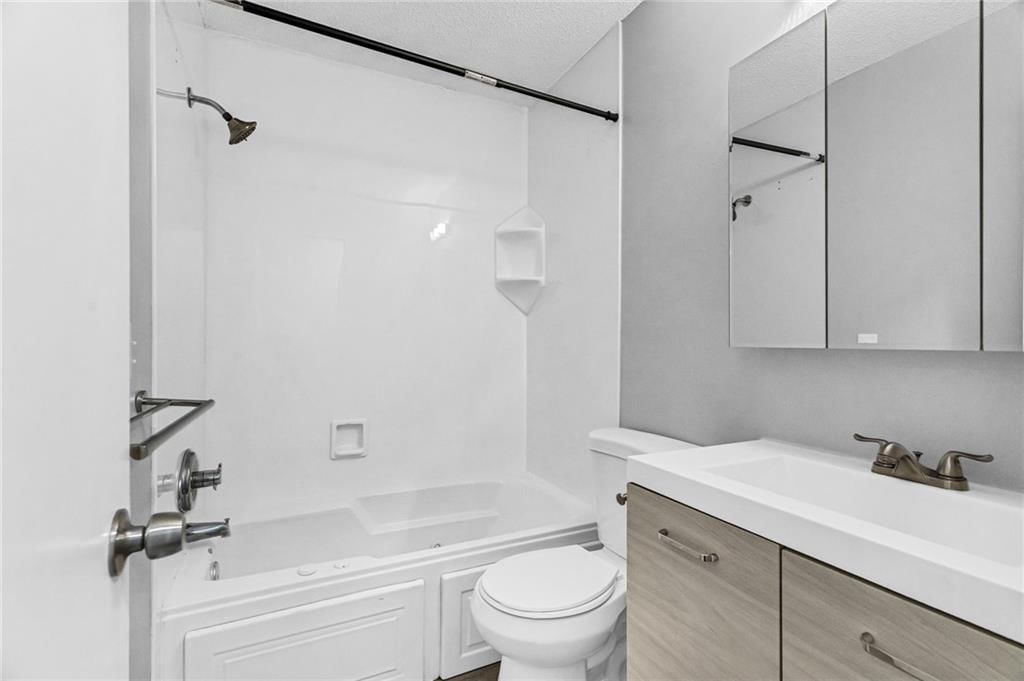 402 SW 23rd Street — photo 12