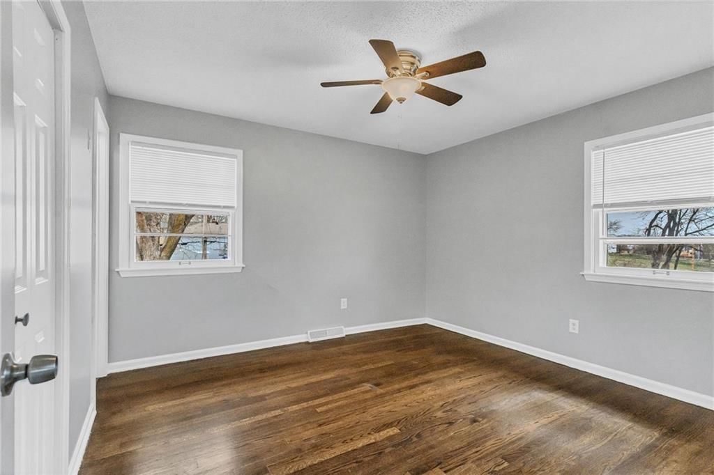 402 SW 23rd Street — photo 17