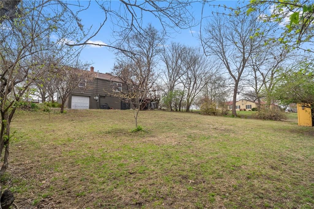 3018 Douglas Street — photo 25