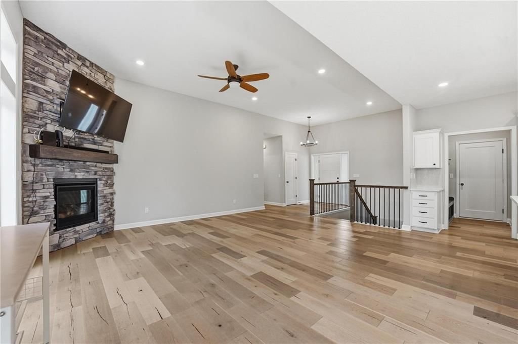 2209 Greenfield Court — photo 9