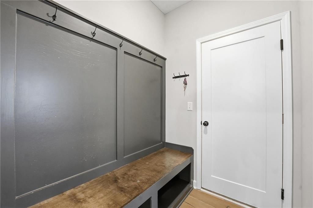 2209 Greenfield Court — photo 13