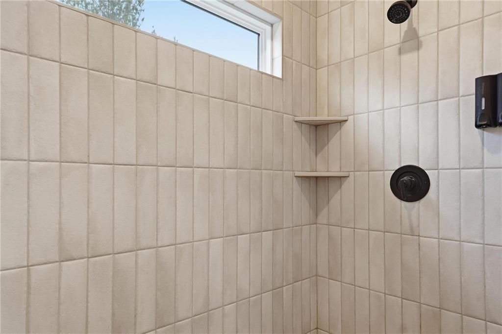 2209 Greenfield Court — photo 27