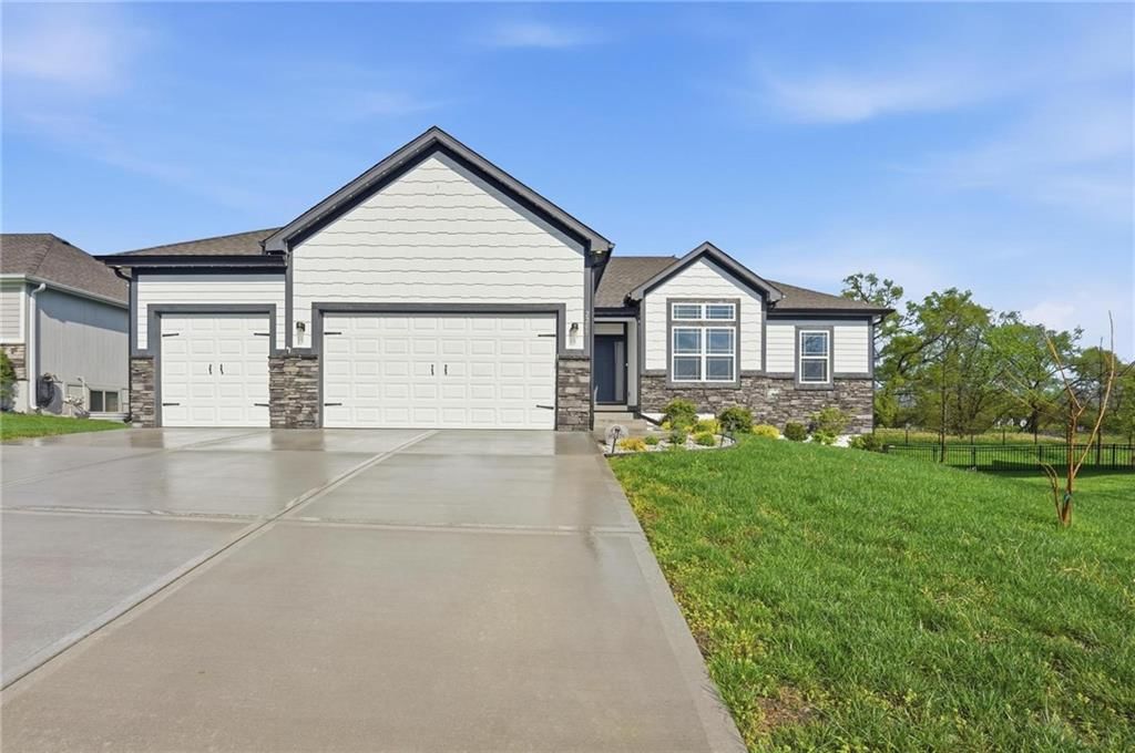 2209 Greenfield Court — photo 46