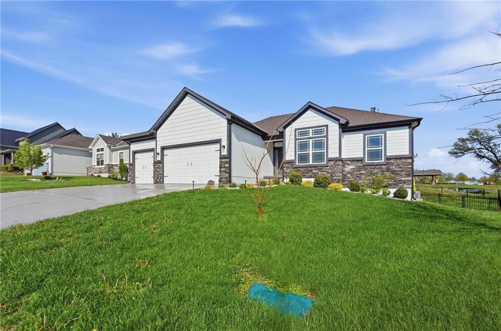 2209 Greenfield Court — photo 48