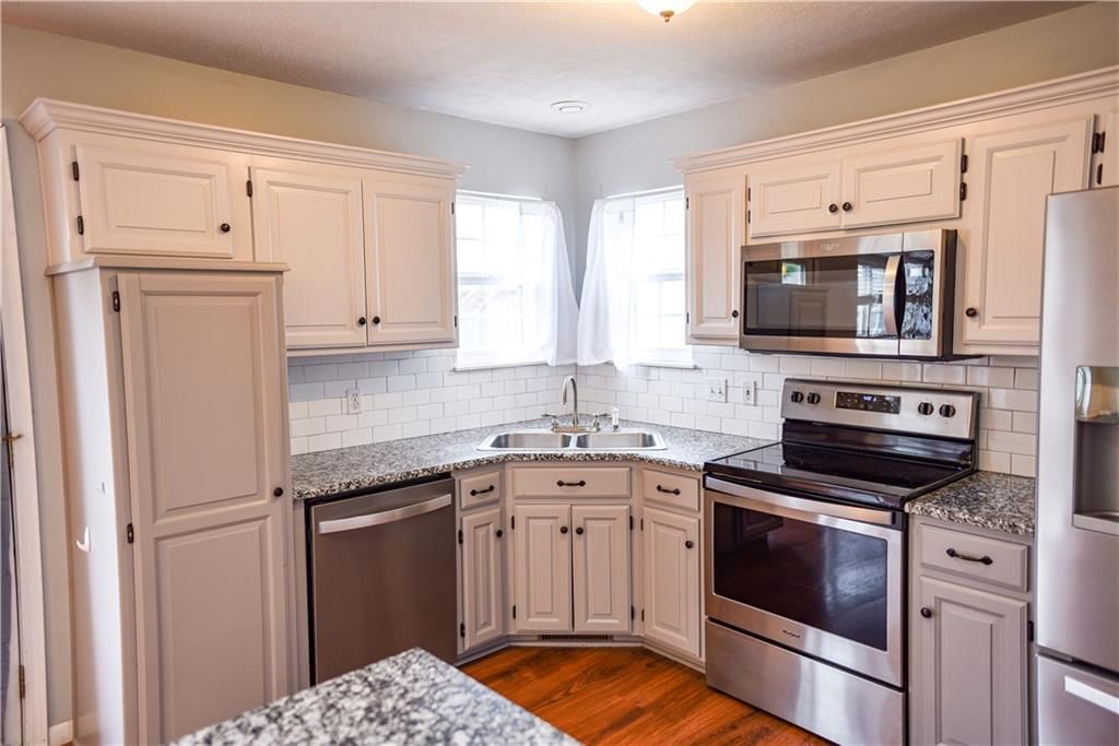 2926 Garland Street — photo 8