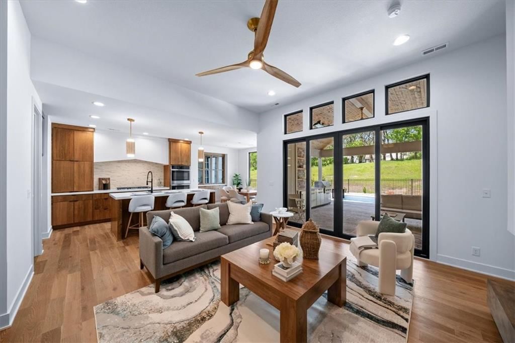 2124 SW Wheatfield Drive — photo 6