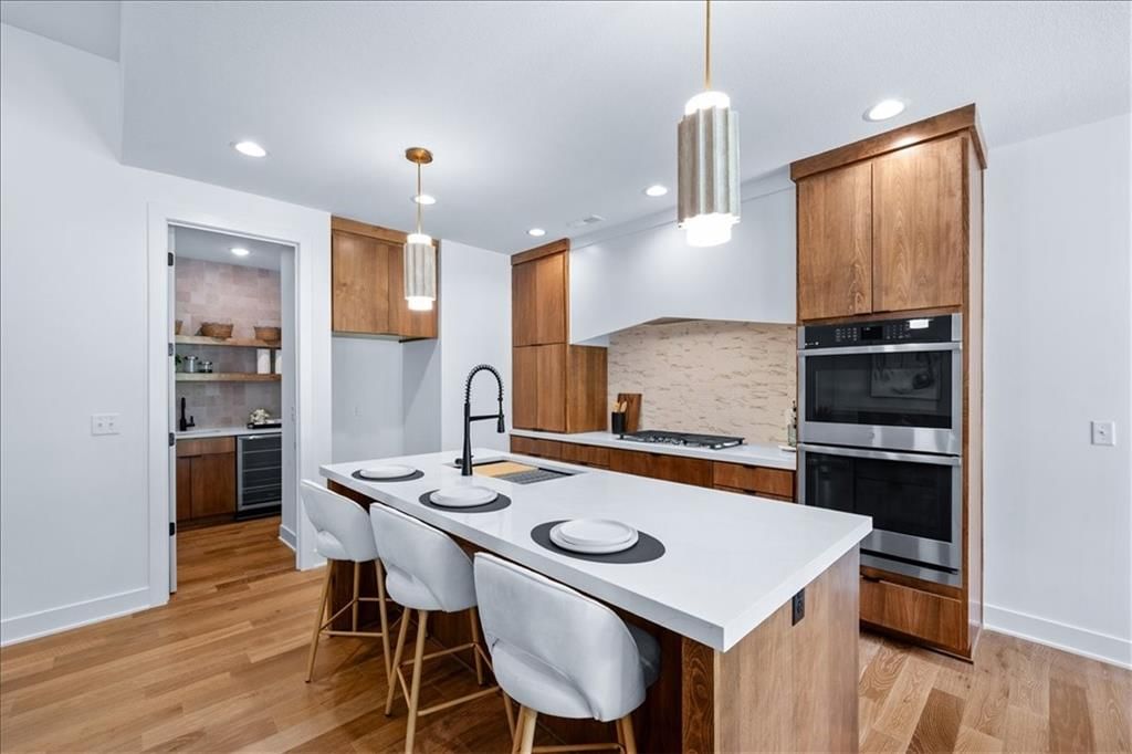 2124 SW Wheatfield Drive — photo 8