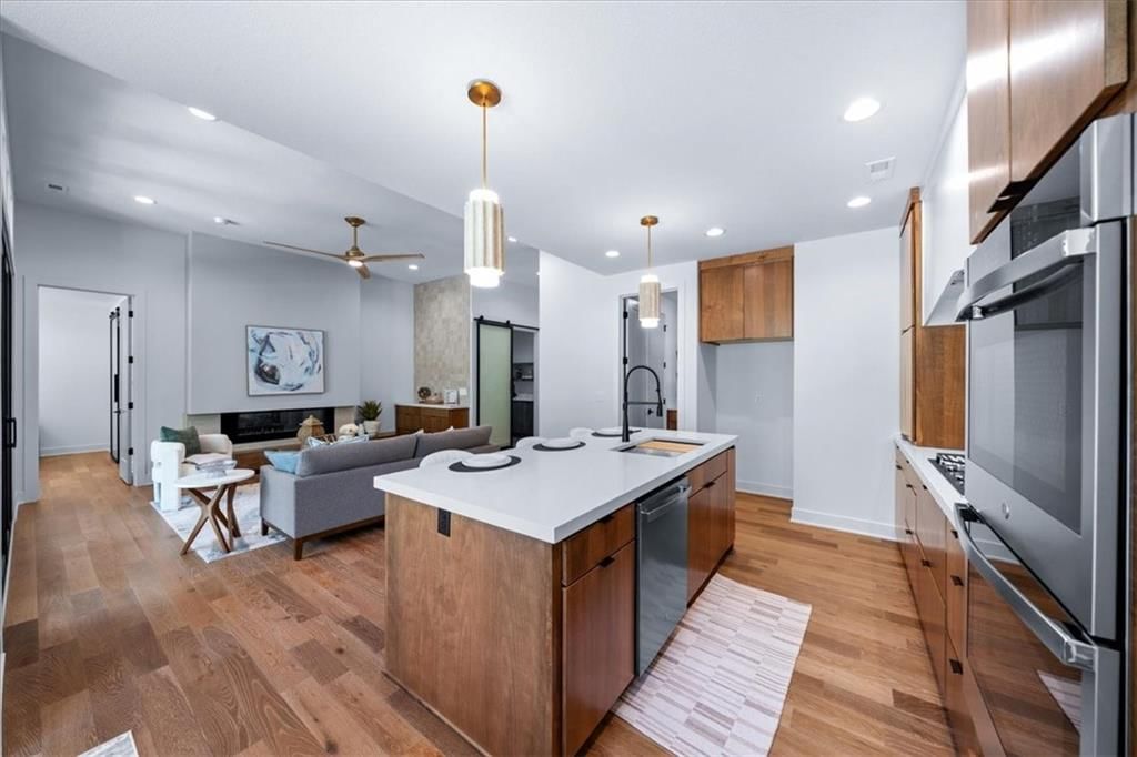 2124 SW Wheatfield Drive — photo 9