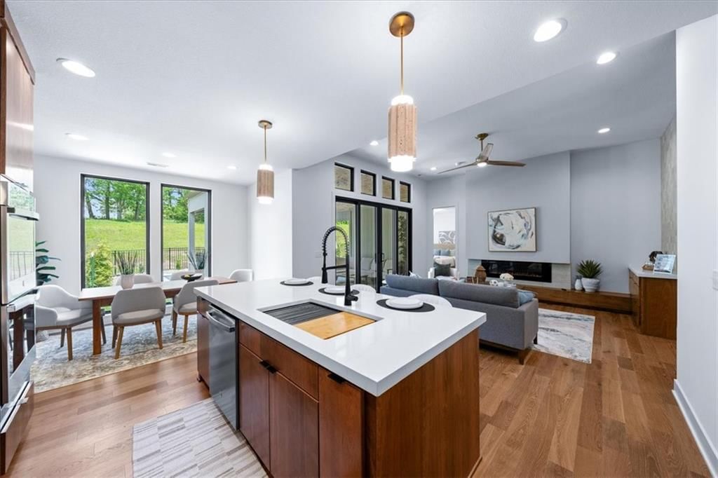 2124 SW Wheatfield Drive — photo 10