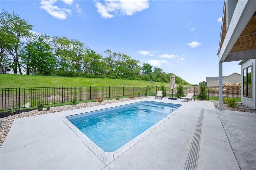 2124 SW Wheatfield Drive — photo 26