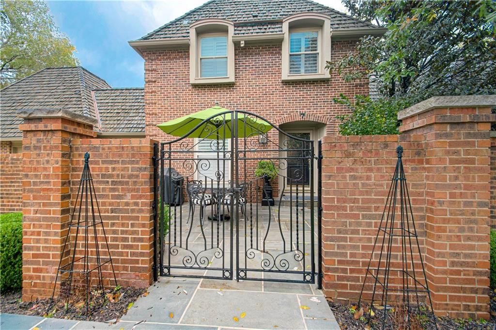 7 LeMans Court — photo 3