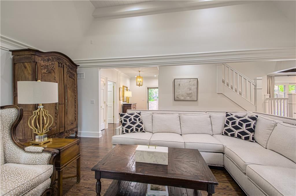 7 LeMans Court — photo 10