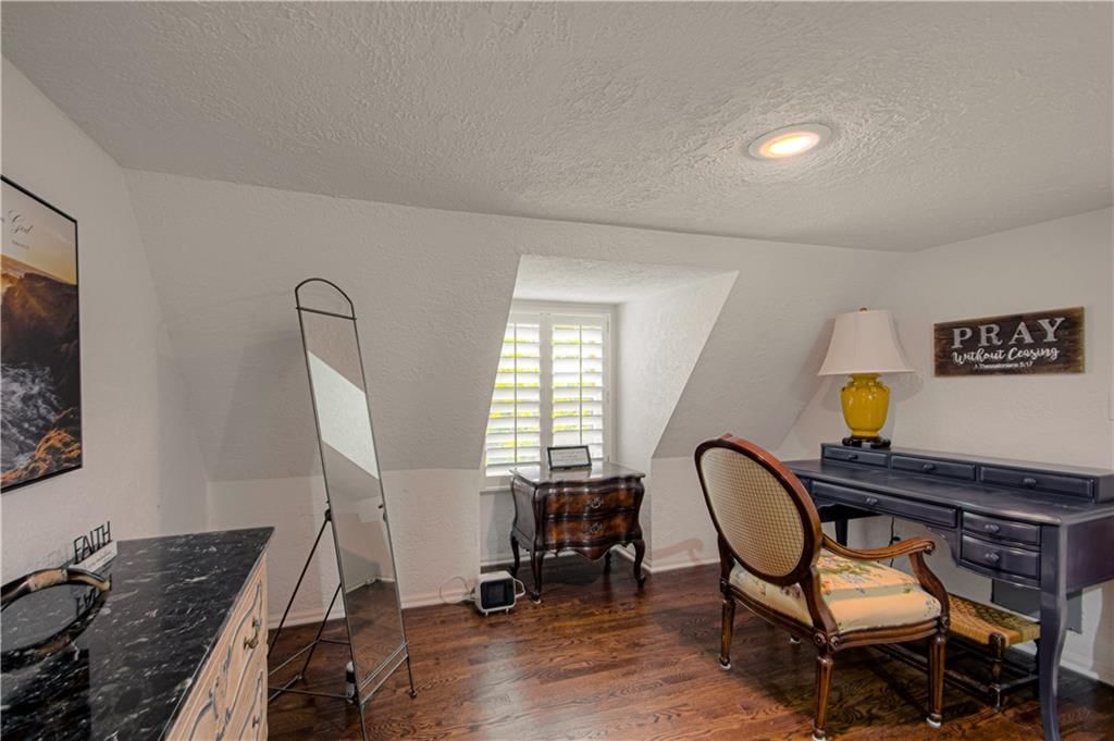 7 LeMans Court — photo 28