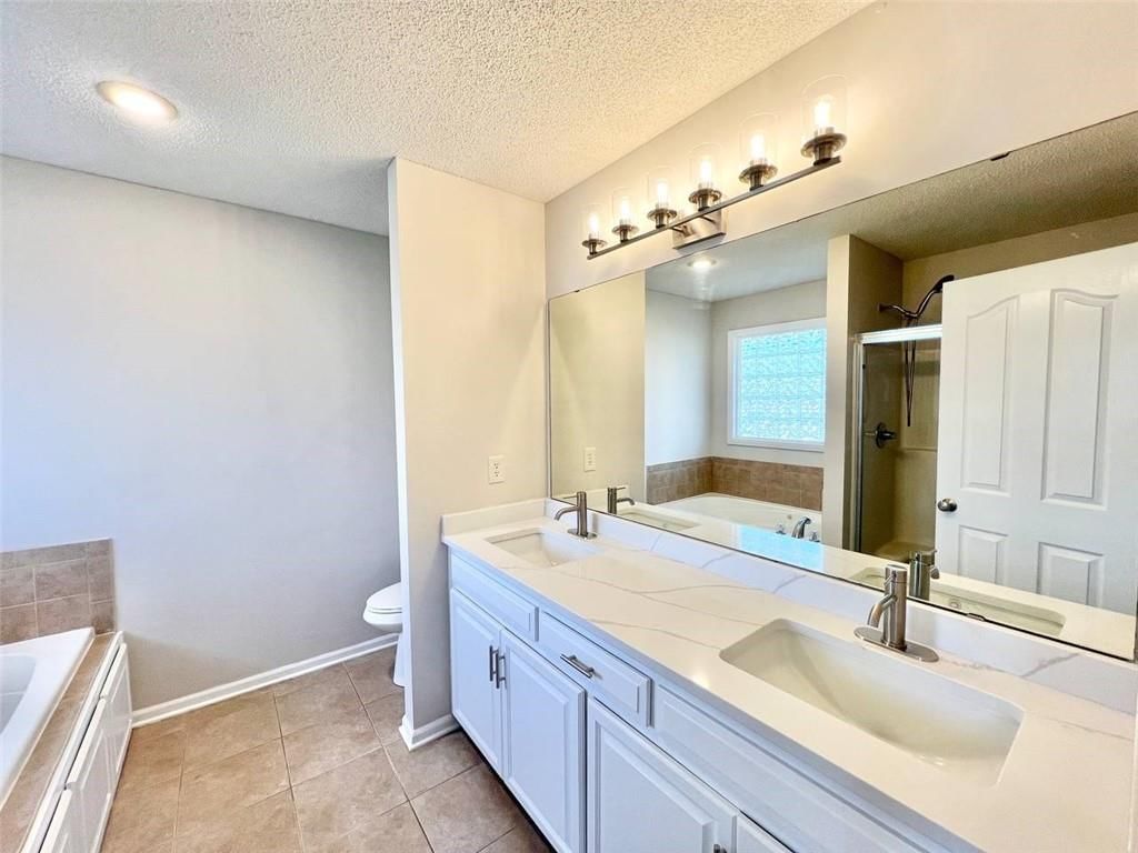 8801 N Kirkwood Avenue — photo 32