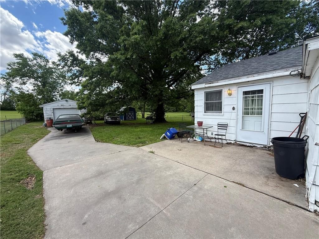 115 E South Street — photo 7